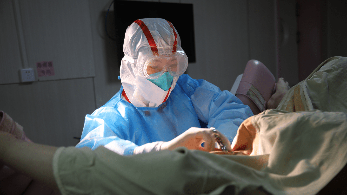 Midwives on the front line: Health workers, humanitarians, heroes